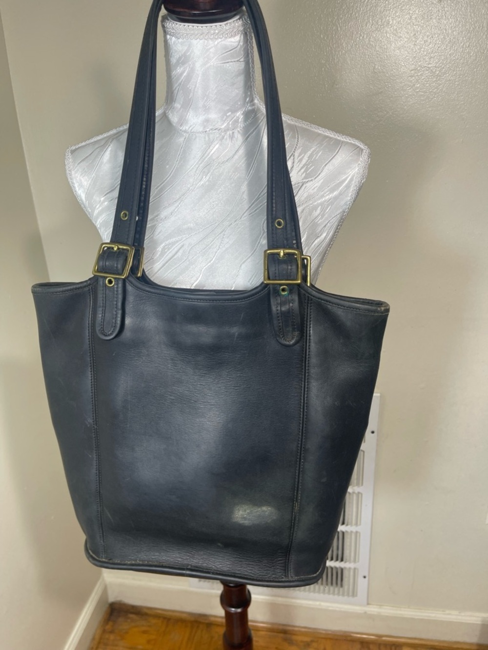 Vintage Coach Large Legacy Shopper 9090 -- Lovely  Tote Made in USA
